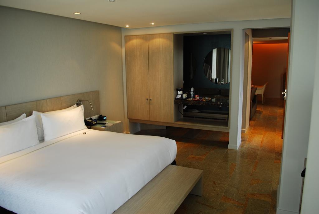 Ghl Hotel Monteria Montería Quarto foto A room at the hotel